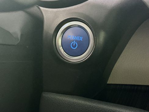 Used 2023 Toyota Sienna Limited FWD image 20