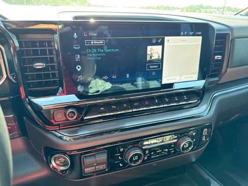 Used 2024 Chevrolet Silverado 1500 ZR2 w/ Technology Package AWD/4WD image 16