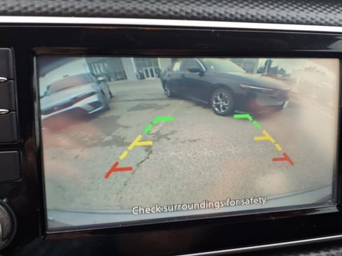 Used 2021 Nissan Kicks S FWD image 12
