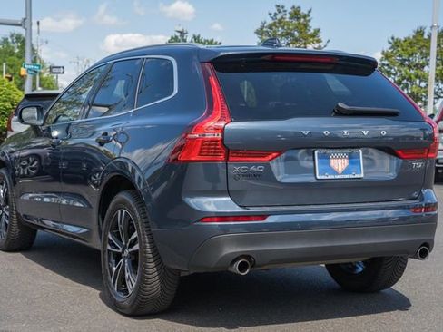Used 2021 Volvo XC60 T5 Momentum w/ Advanced Package image 5