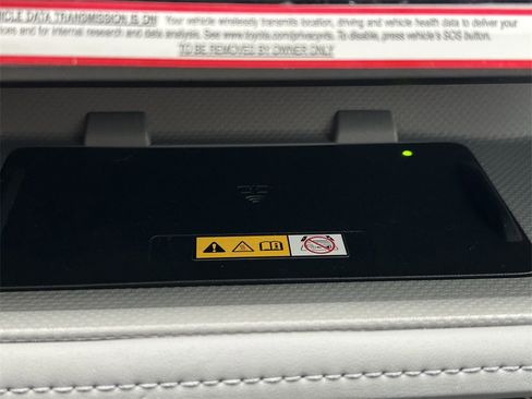 Used 2024 Toyota Highlander LE image 31