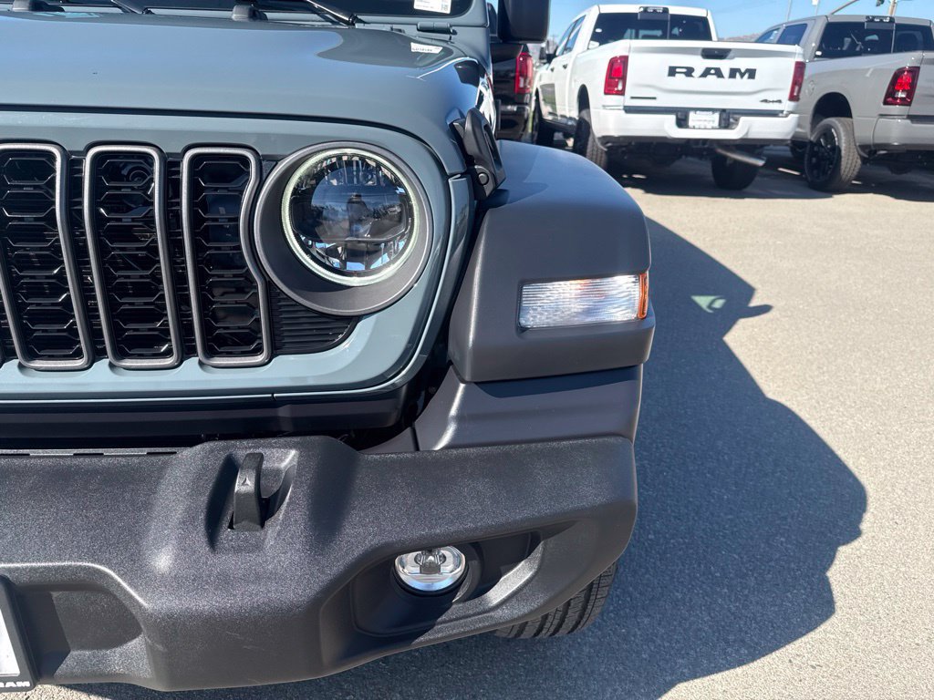 Used 2026 Jeep Wrangler Unlimited Sport AWD/4WD image 12