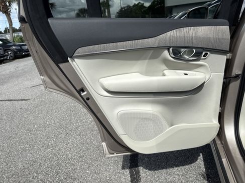 Used 2024 Volvo XC90 T8 Plus w/ Protection Package Premier AWD/4WD image 37