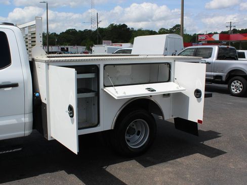 Used 2024 Ford F350 XL w/ XL Chrome Package image 19