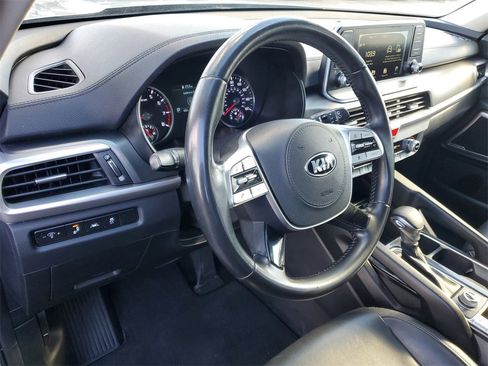 Used 2020 Kia Telluride LX image 10