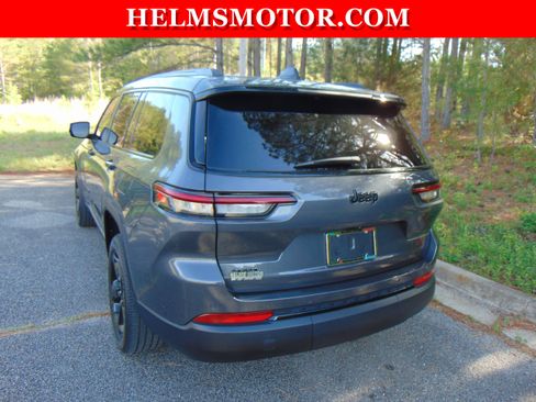 Certified 2024 Jeep Grand Cherokee L Altitude image 11