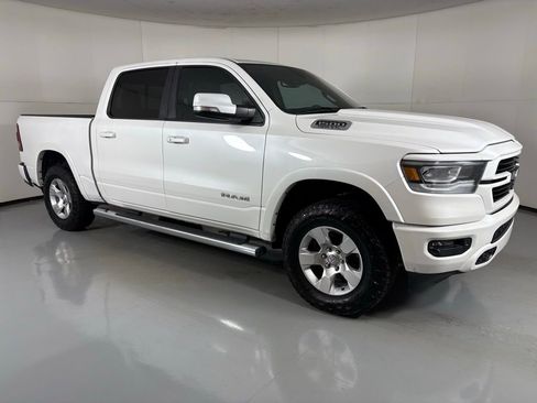 Used 2022 RAM 1500 Laramie w/ Sport Appearance Package AWD/4WD image 9