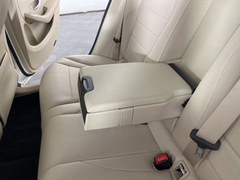 Used 2022 Mercedes-Benz GLC 300 GLC 300 image 39