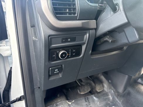 Used 2025 Ford F150 XL w/ Equipment Group 103A High AWD/4WD image 24