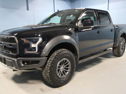 Used 2019 Ford F150 Raptor w/ Equipment Group 802A Luxury image 36