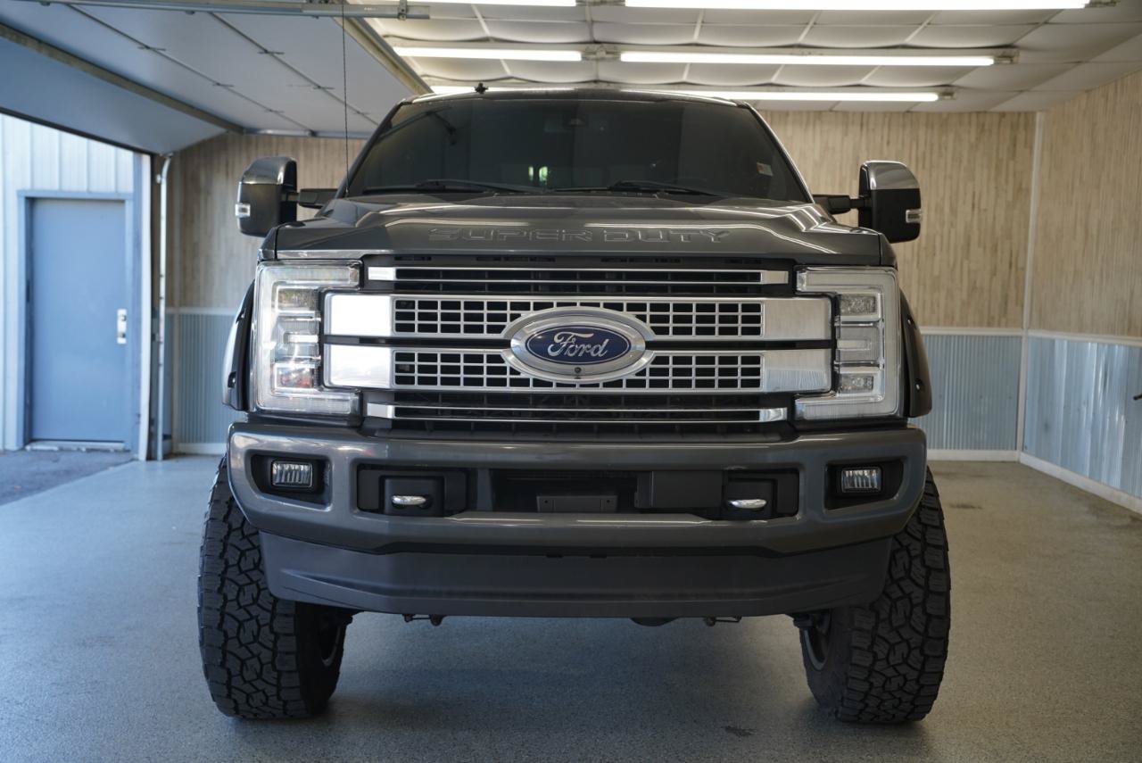 Used 2019 Ford F250 Platinum w/ Platinum Ultimate Package AWD/4WD image 2