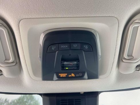 Used 2025 Toyota Corolla LE image 18