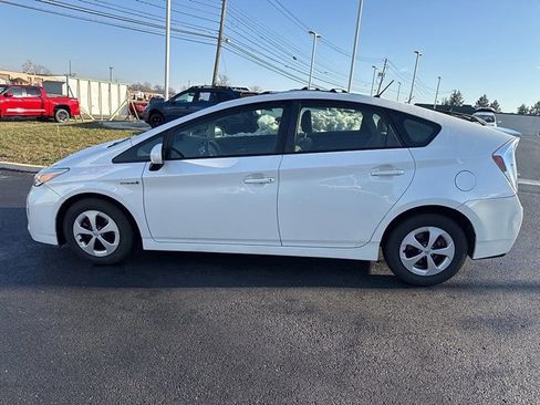 Used 2014 Toyota Prius Four image 4