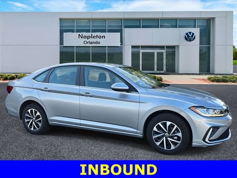 Used 2025 Volkswagen Jetta S image 3