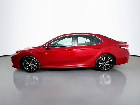 Used 2020 Toyota Camry SE image 4