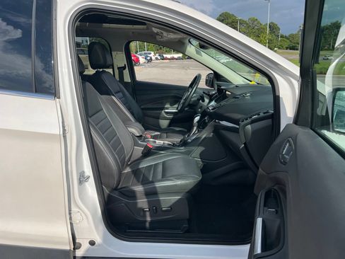 Used 2016 Ford Escape Titanium FWD image 31
