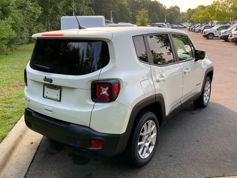 Used 2023 Jeep Renegade Latitude AWD/4WD image 33