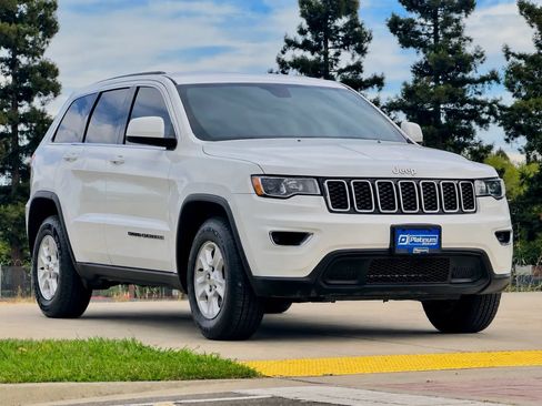 Used 2017 Jeep Grand Cherokee Laredo RWD image 1