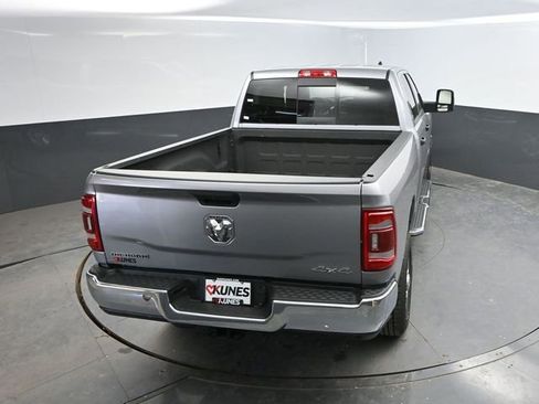 Used 2024 RAM 2500 Big Horn w/ Safety Group AWD/4WD image 47