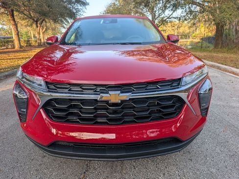 New 2026 Chevrolet Trax LS w/ LS Convenience Package image 2