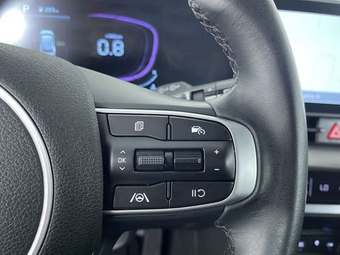 Used 2025 Kia Sportage EX image 30