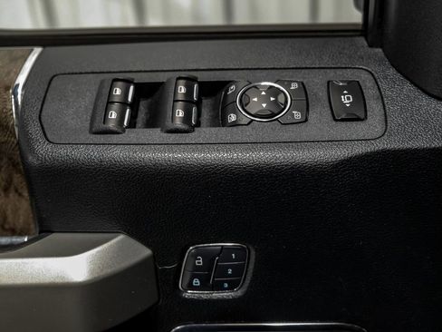 Used 2017 Ford F350 Lariat w/ Lariat Ultimate Package image 45