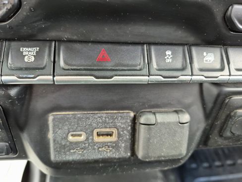 Used 2022 Chevrolet Silverado 3500 LT w/ Convenience Package image 25