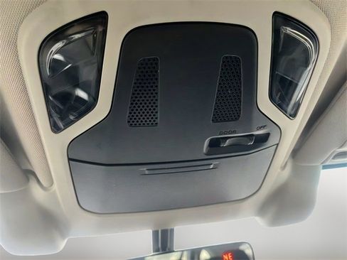 Used 2021 Subaru Outback 2.5i image 24