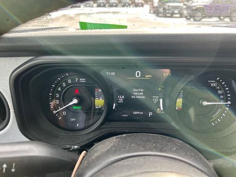 Used 2024 Jeep Wrangler Willys image 9