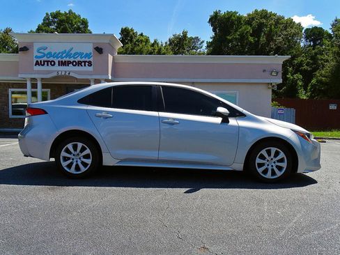 Used 2024 Toyota Corolla LE FWD image 9