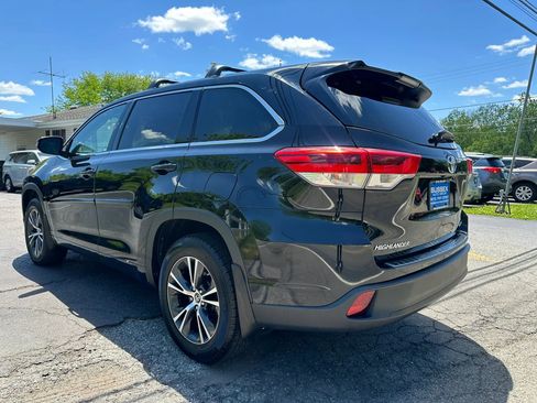 Used 2018 Toyota Highlander Plus w/ Protection Package #3 AWD/4WD image 6
