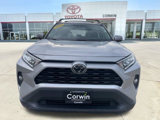 Used 2021 Toyota RAV4 XLE w/ Convenience Package AWD/4WD image 9