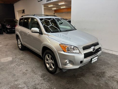 Used 2009 Toyota RAV4 Limited AWD/4WD image 2