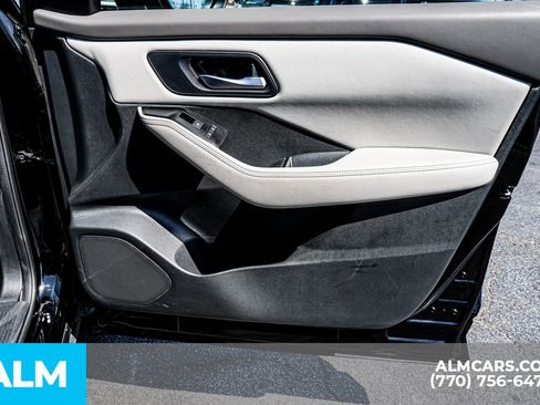 Used 2025 Nissan Rogue SV image 51