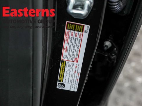 Used 2024 Nissan Pathfinder S image 35