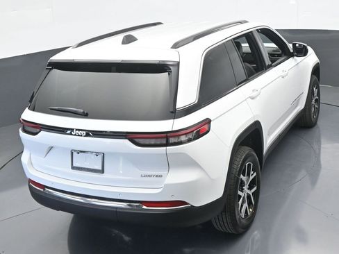 Used 2025 Jeep Grand Cherokee Limited image 50