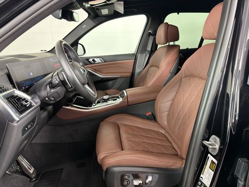 Used 2025 BMW X5 M60i AWD/4WD image 28