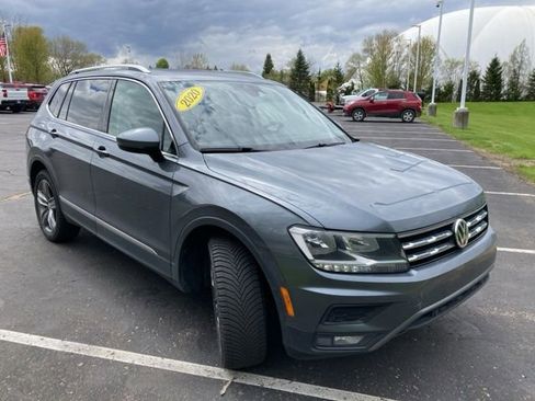 Used 2020 Volkswagen Tiguan SEL AWD/4WD image 2