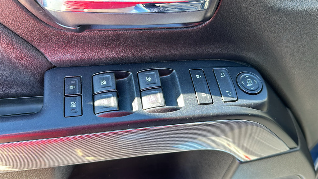 Used 2018 Chevrolet Silverado 1500 LT w/ All Star Edition AWD/4WD image 14