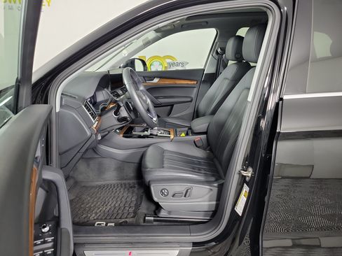 Used 2021 Audi Q5 e Premium Plus AWD/4WD image 5