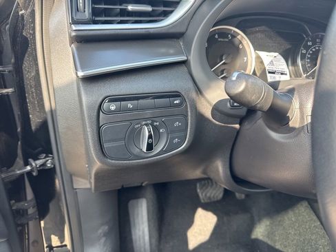 Used 2024 INFINITI QX50 Luxe image 9