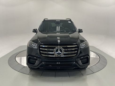 Used 2025 Mercedes-Benz GLS 450 4MATIC image 2