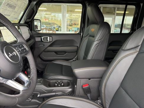 New 2025 Jeep Wrangler Sahara w/ Technology Group image 11