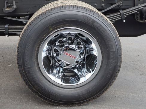 New 2026 GMC Sierra 3500 SLE w/ SLE Convenience Package AWD/4WD image 20