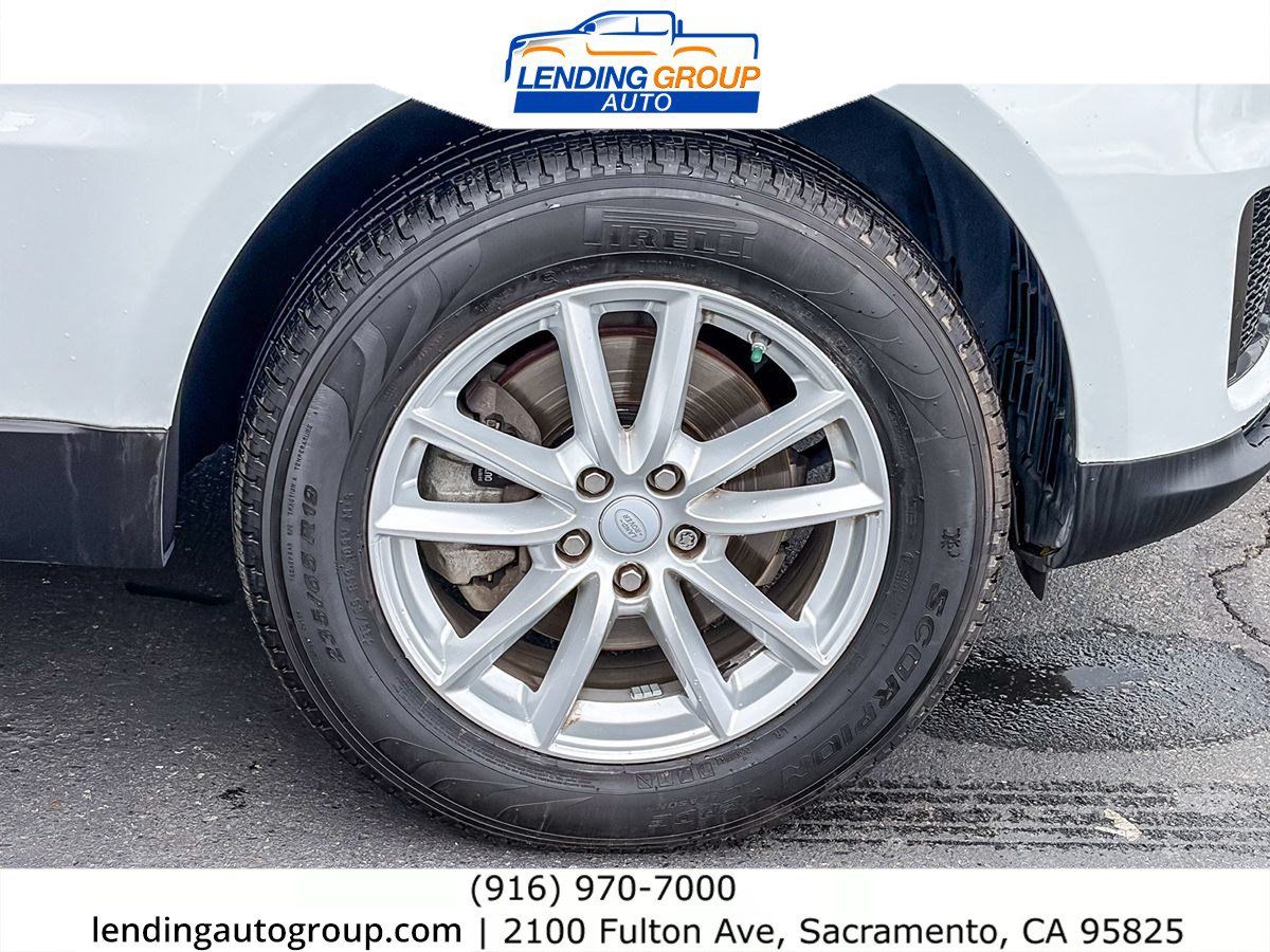 Used 2019 Land Rover Range Rover Sport SE AWD/4WD image 9