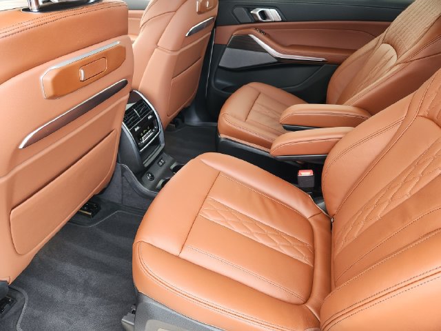 Used 2026 BMW X7 xDrive40i w/ Executive Package AWD/4WD image 31
