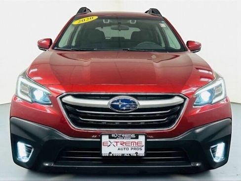 Used 2020 Subaru Outback Premium image 5