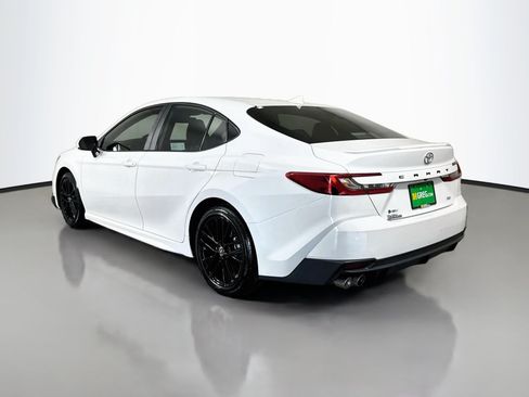 Used 2025 Toyota Camry SE w/ Convenience Package FWD image 7