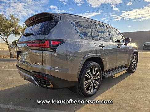 Used 2024 Lexus LX 600 4WD w/ Luxury Package image 6