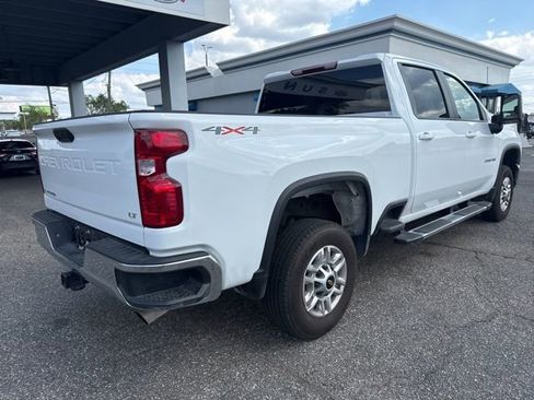 Used 2025 Chevrolet Silverado 2500 LT w/ Convenience Package image 3